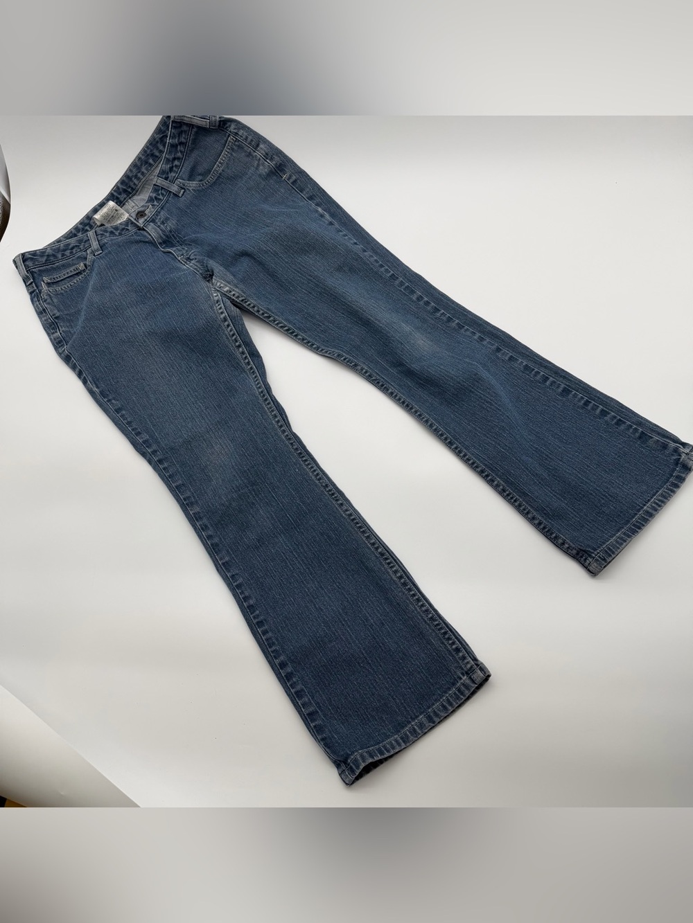 Carhartt Women’s Bootcut Jeans in Dark Indigo